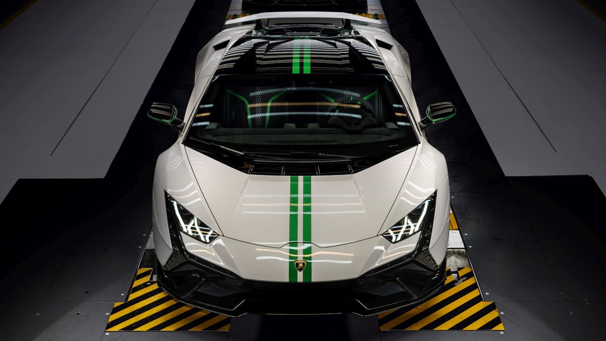 Lamborghini slaví výročí třemi speciálními huracány